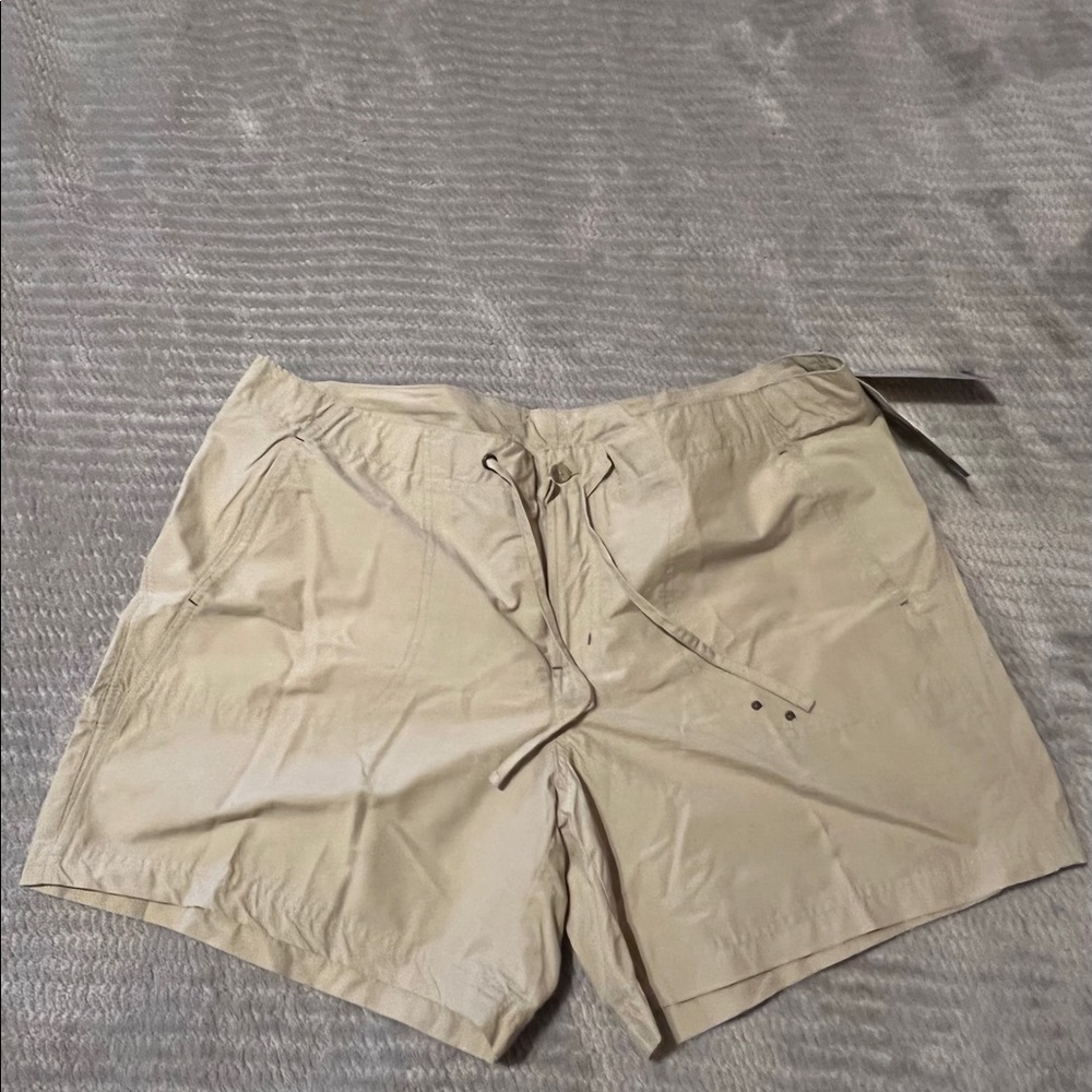 Columbia shorts